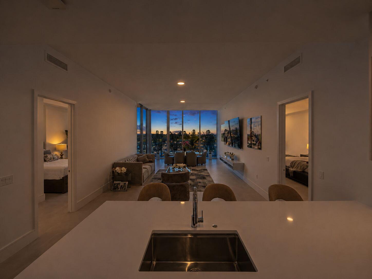Nautilus 220 Condominium - Residential