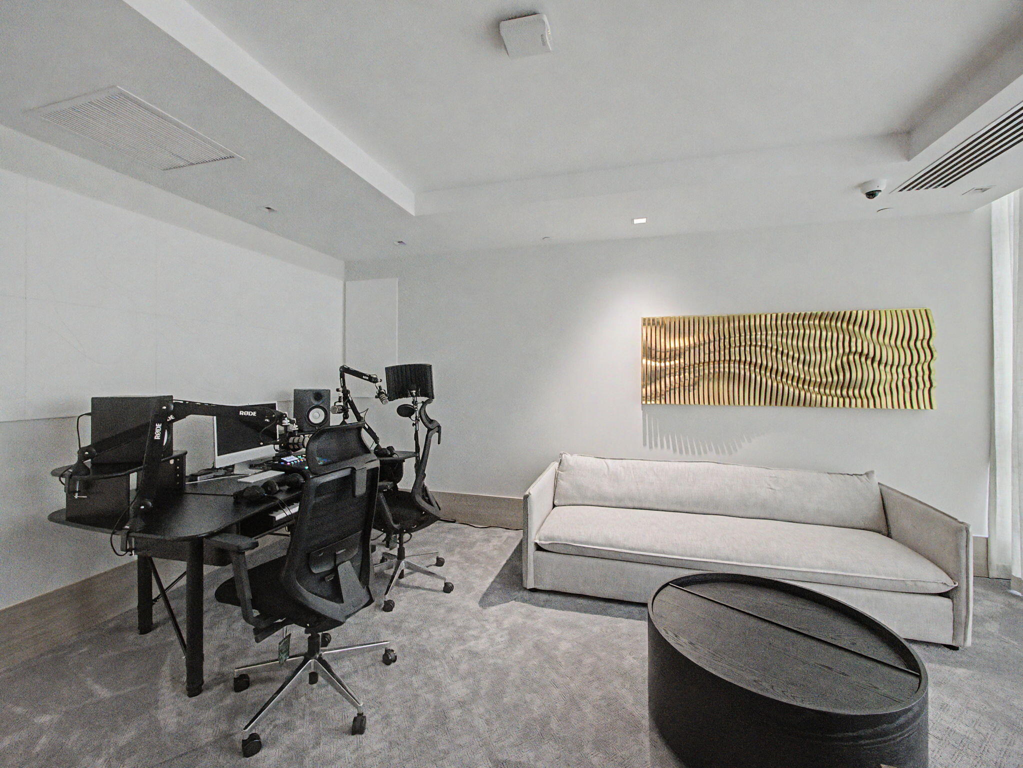 Nautilus 220 Condominium - Residential