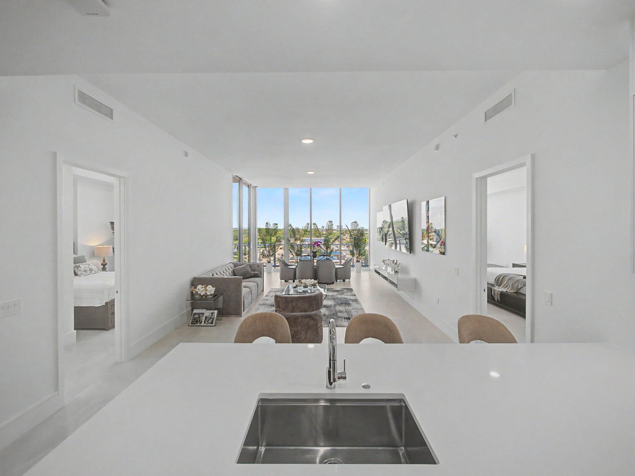 Nautilus 220 Condominium - Residential