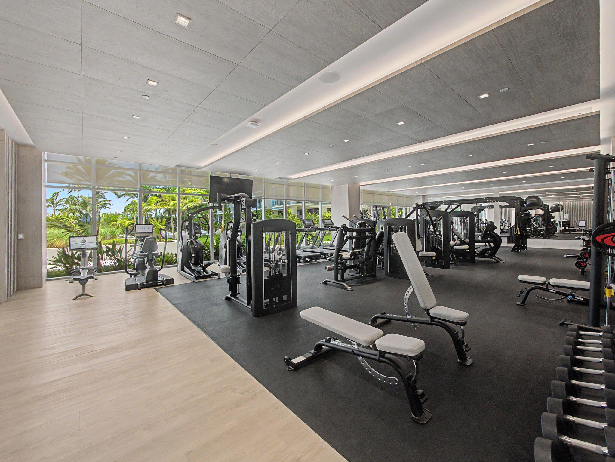 Nautilus 220 Condominium - Residential