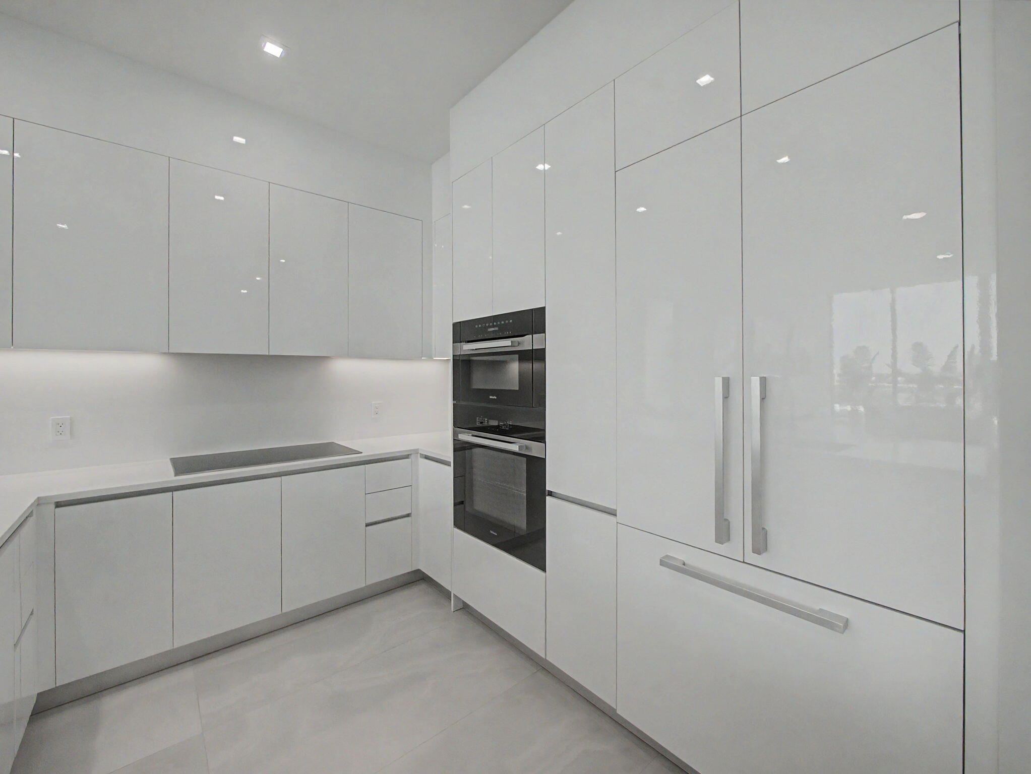 Nautilus 220 Condominium - Residential