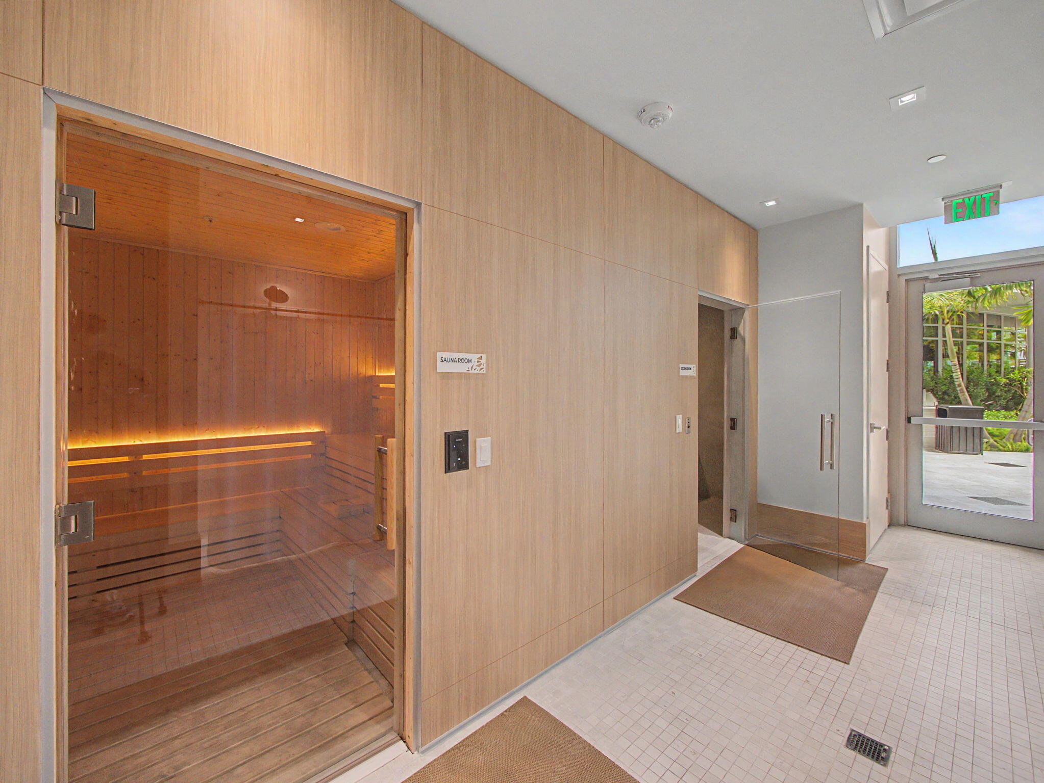 Nautilus 220 Condominium - Residential