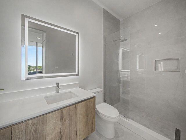Nautilus 220 Condominium - Residential