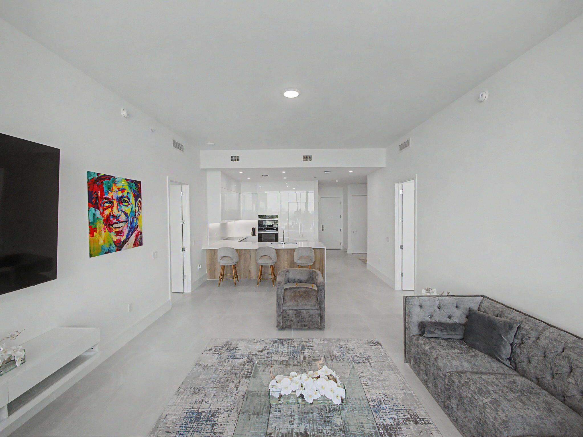 Nautilus 220 Condominium - Residential