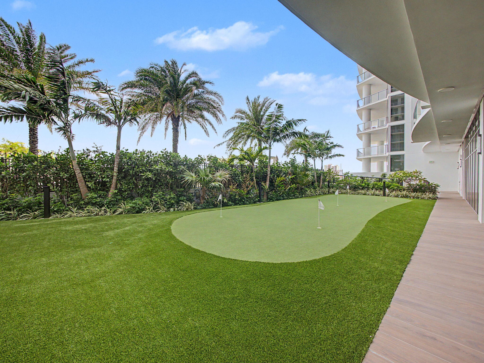 Nautilus 220 Condominium - Residential