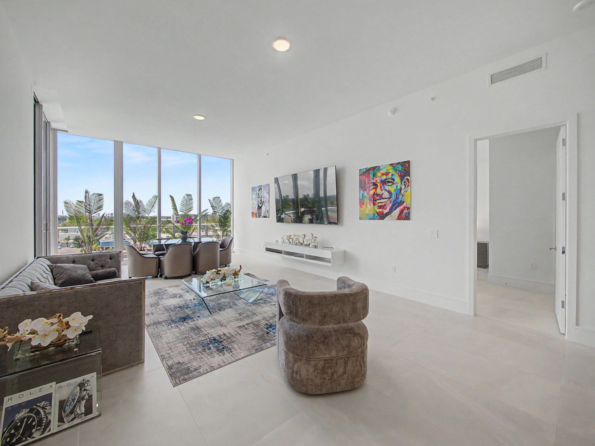 Nautilus 220 Condominium - Residential