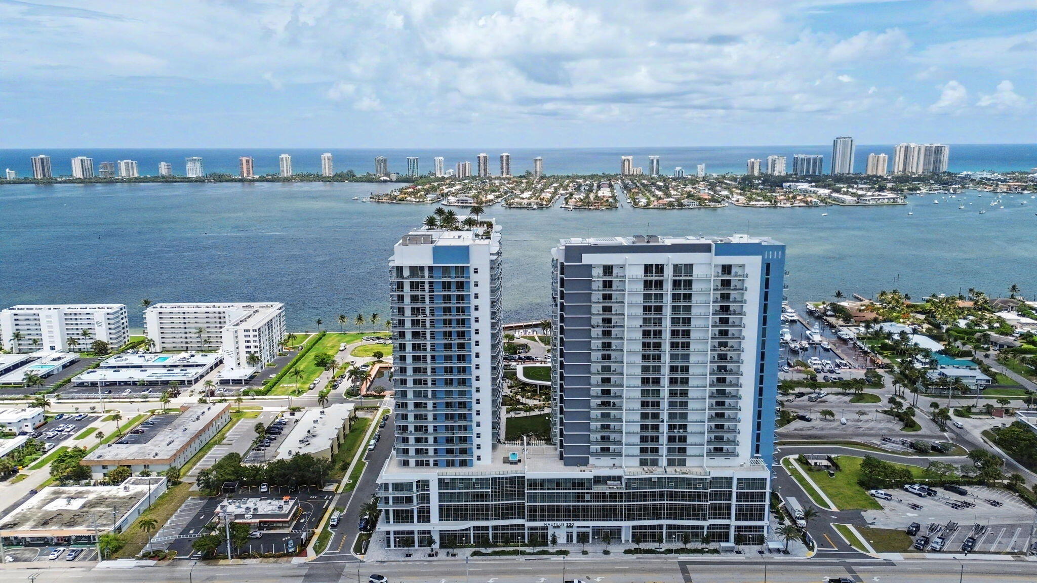 Nautilus 220 Condominium - Residential