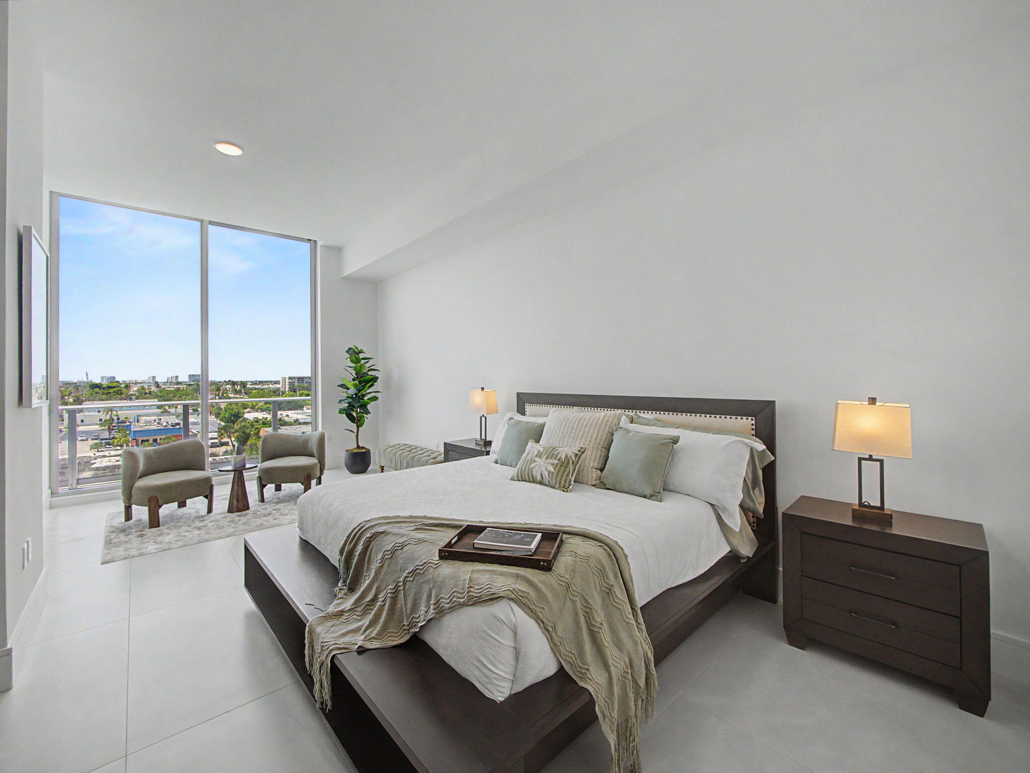 Nautilus 220 Condominium - Residential