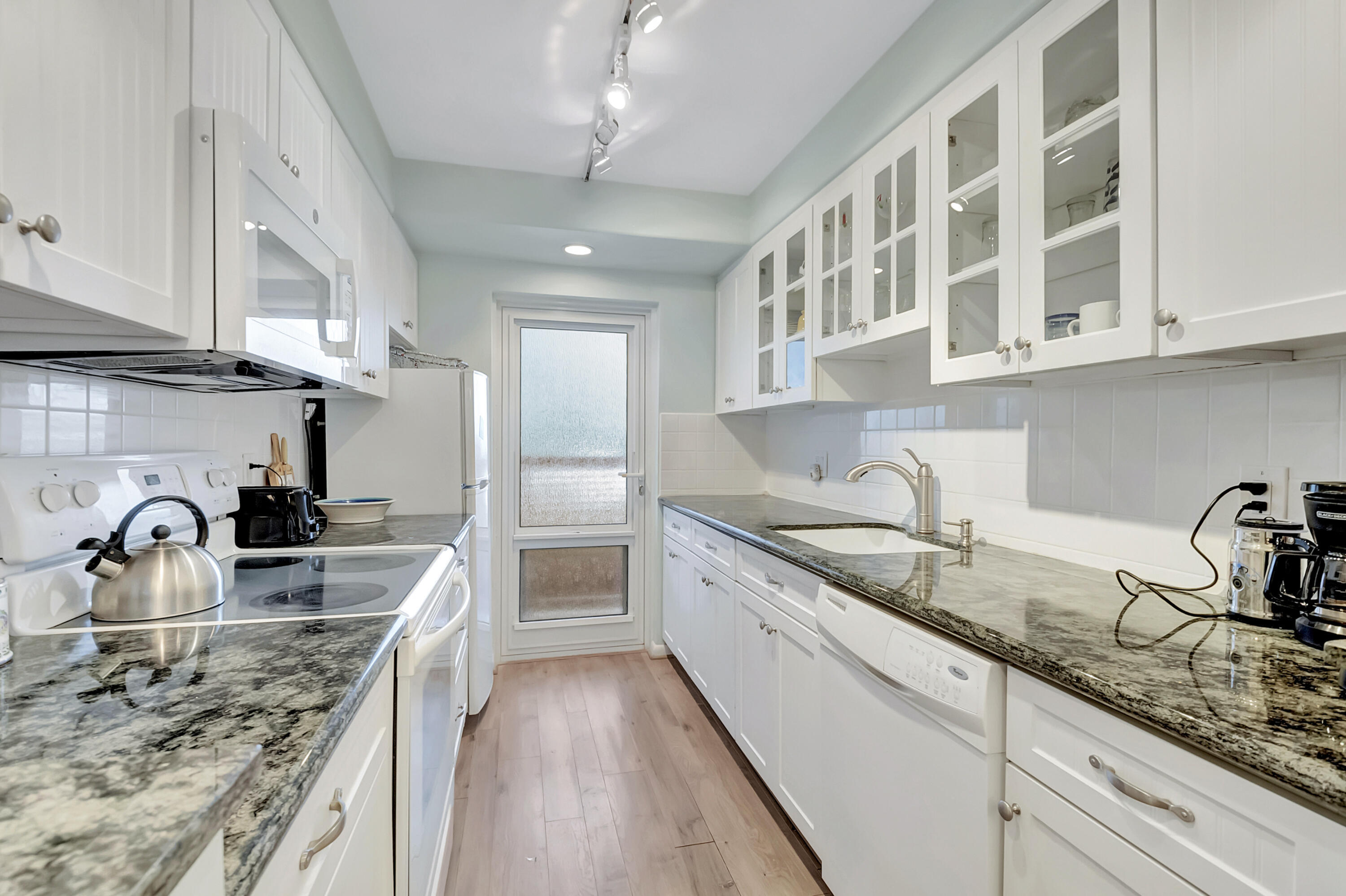PENTHOUSE DELRAY CONDO - Residential Lease