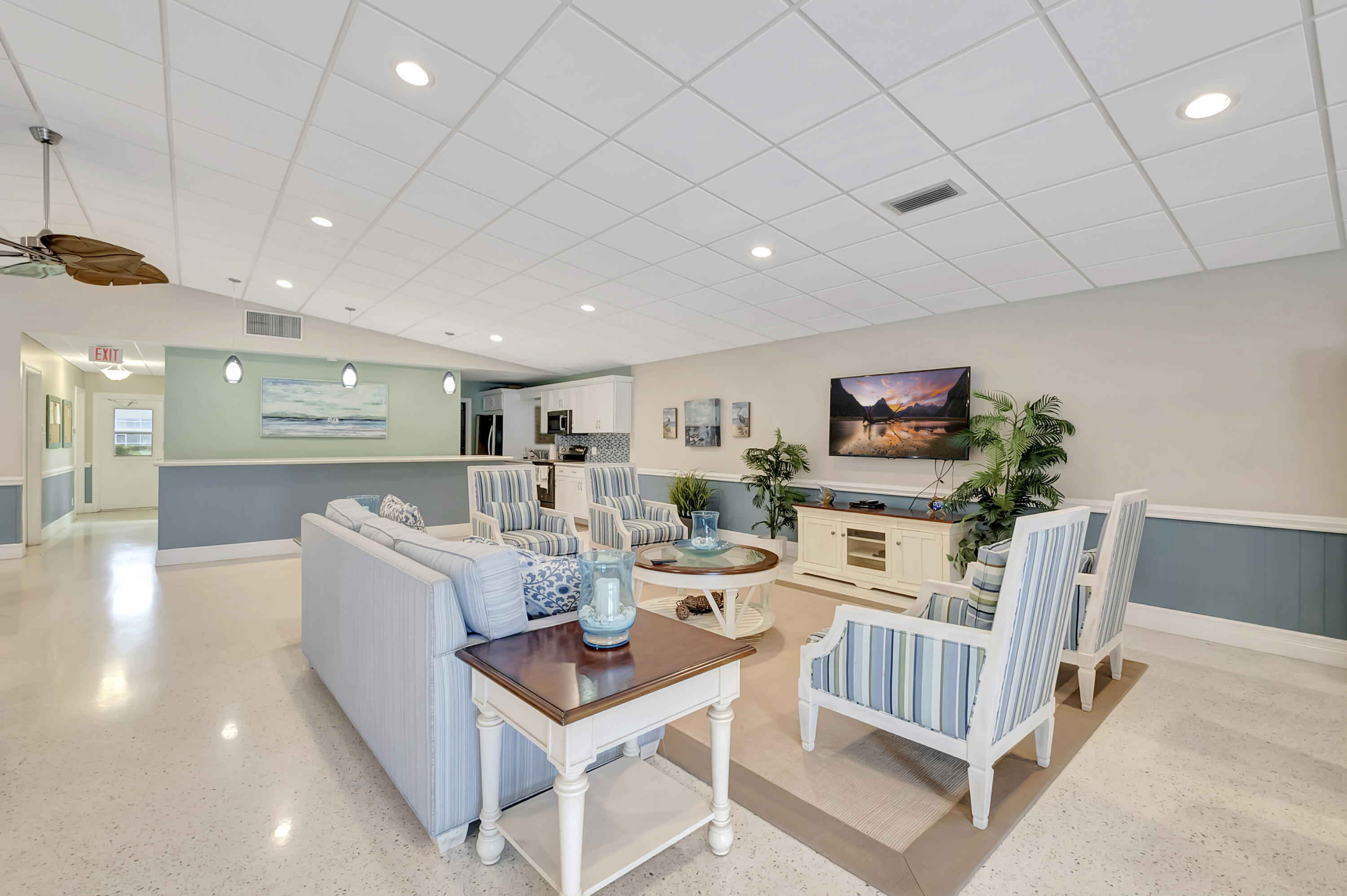 PENTHOUSE DELRAY CONDO - Residential Lease