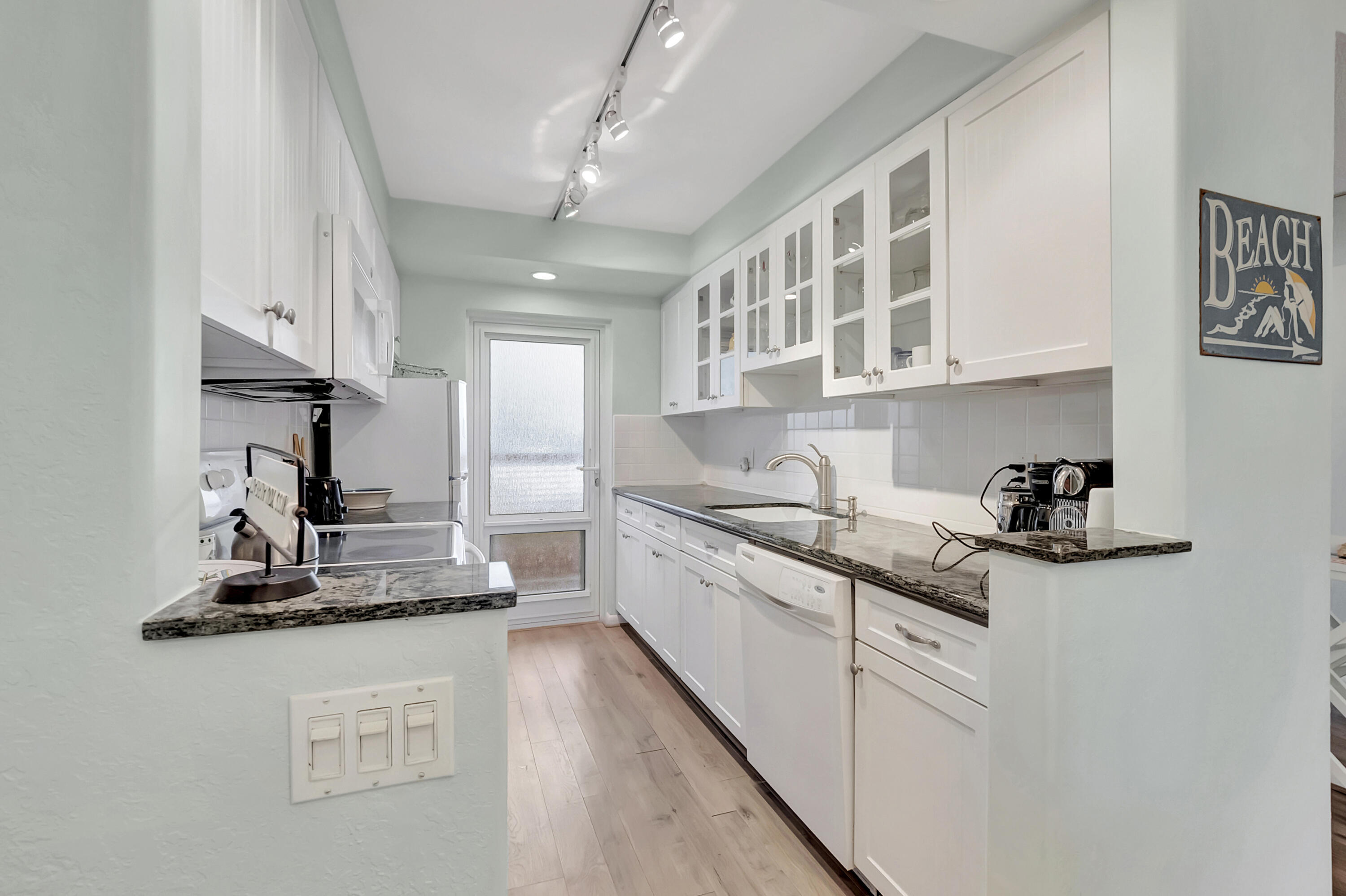 PENTHOUSE DELRAY CONDO - Residential Lease