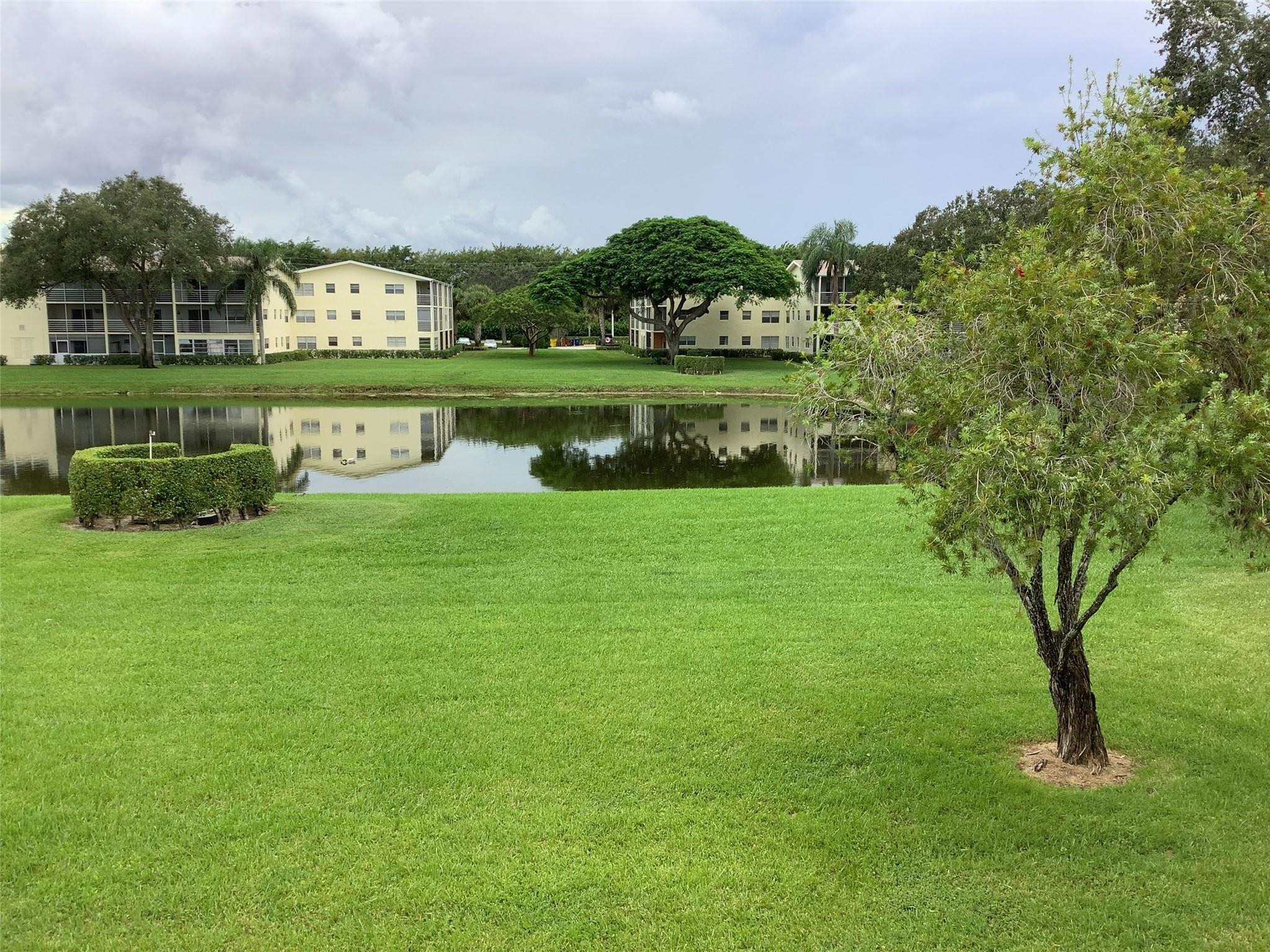 DORSET AT CENTURY VILLAGE CONDO - Residential Lease