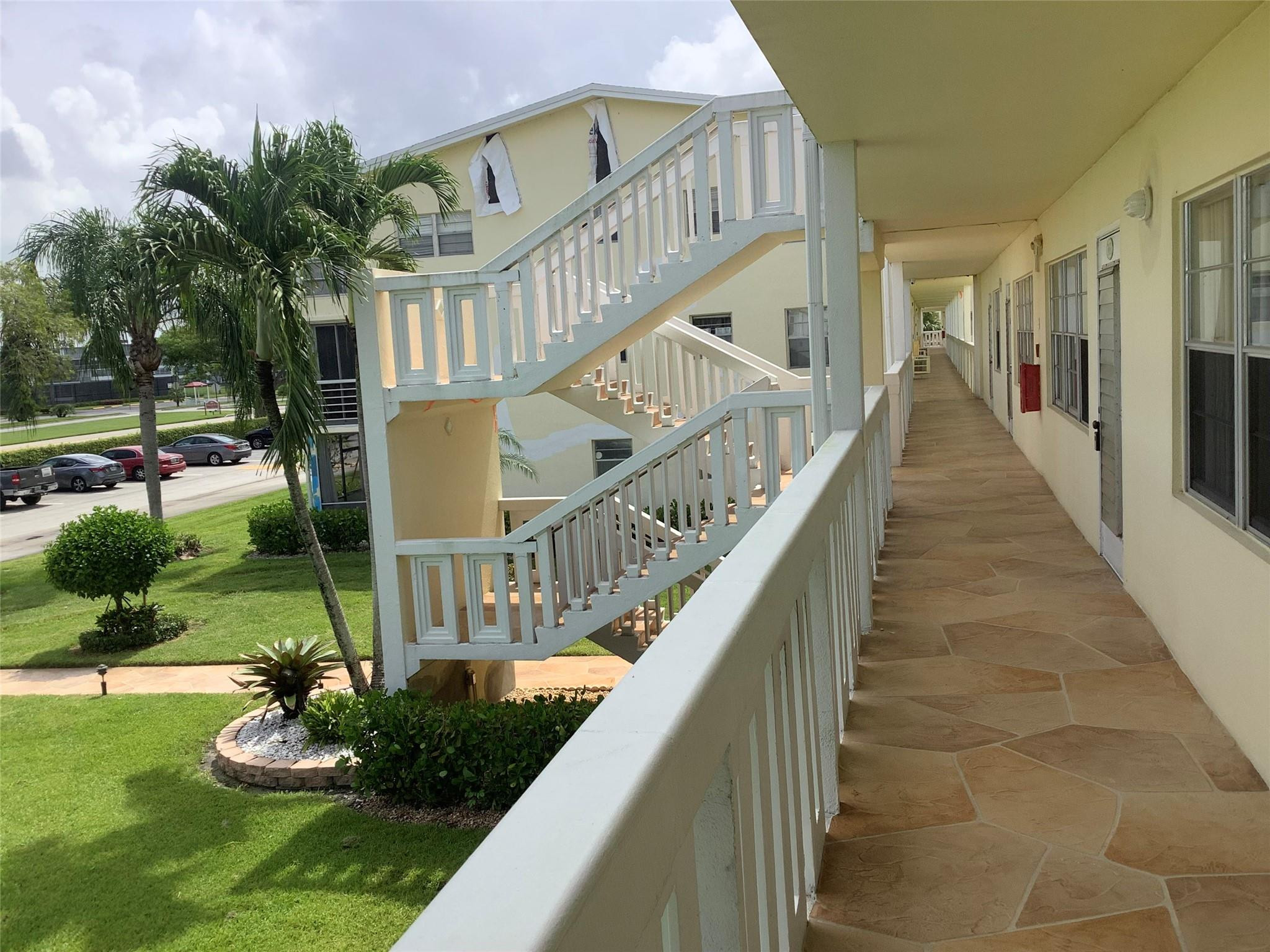 DORSET AT CENTURY VILLAGE CONDO - Residential Lease