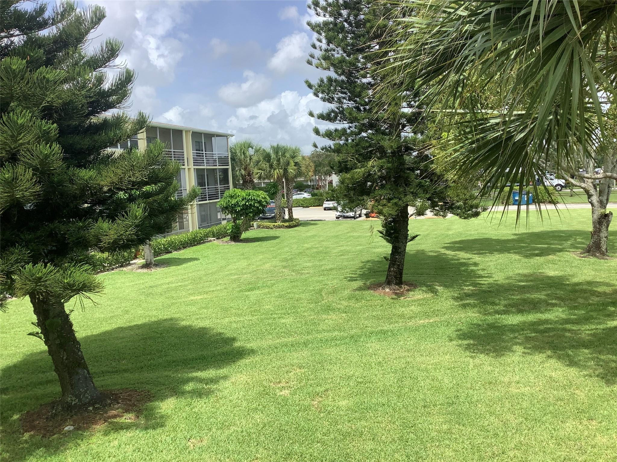 DORSET AT CENTURY VILLAGE CONDO - Residential Lease