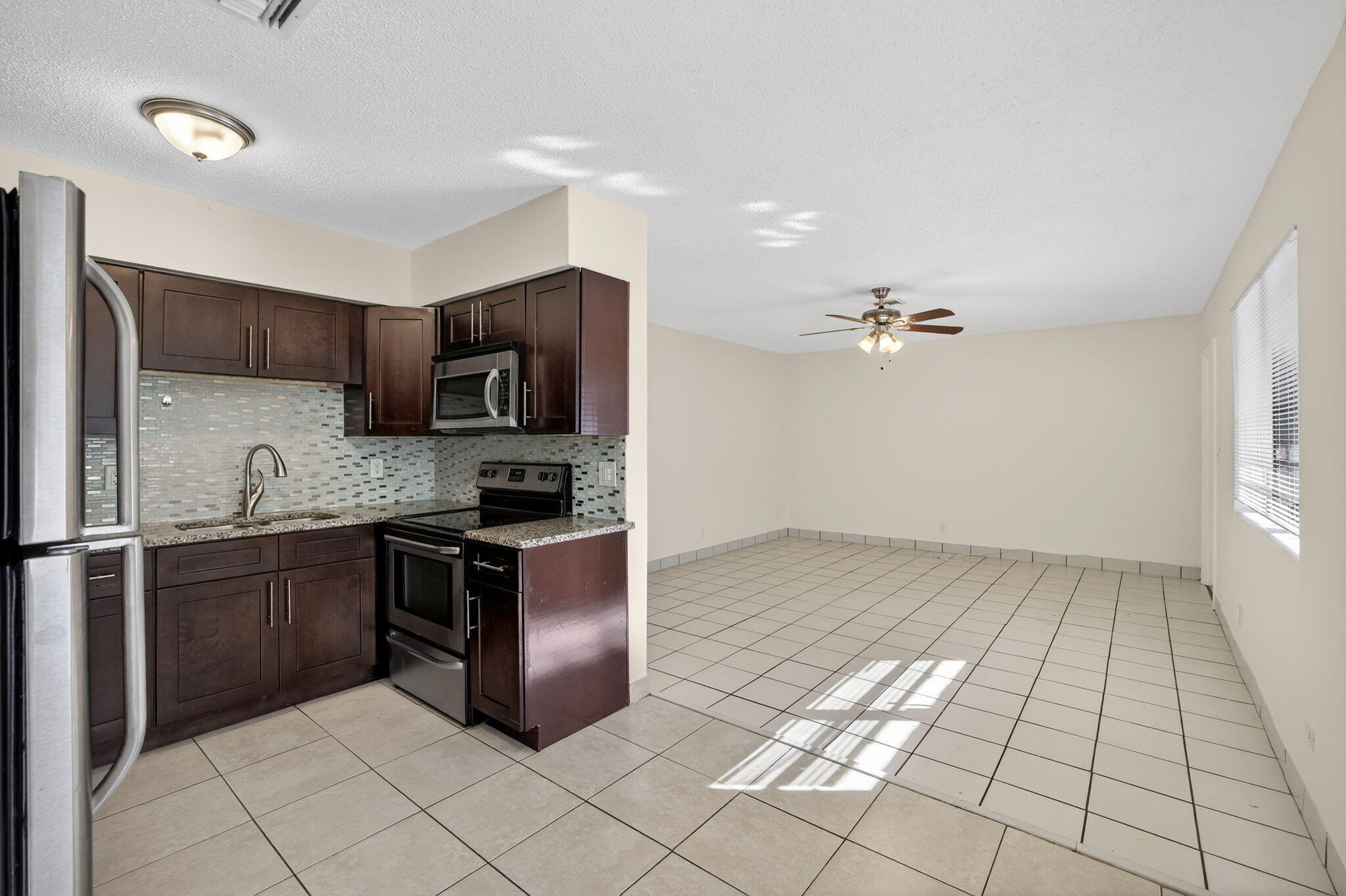 F A BARRETTS SUB OF W1/2 - Residential Lease