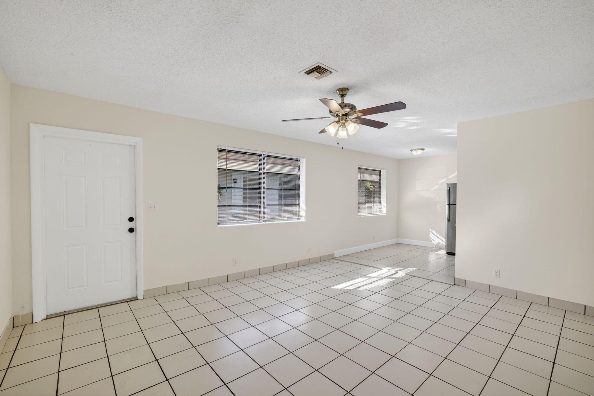 F A BARRETTS SUB OF W1/2 - Residential Lease
