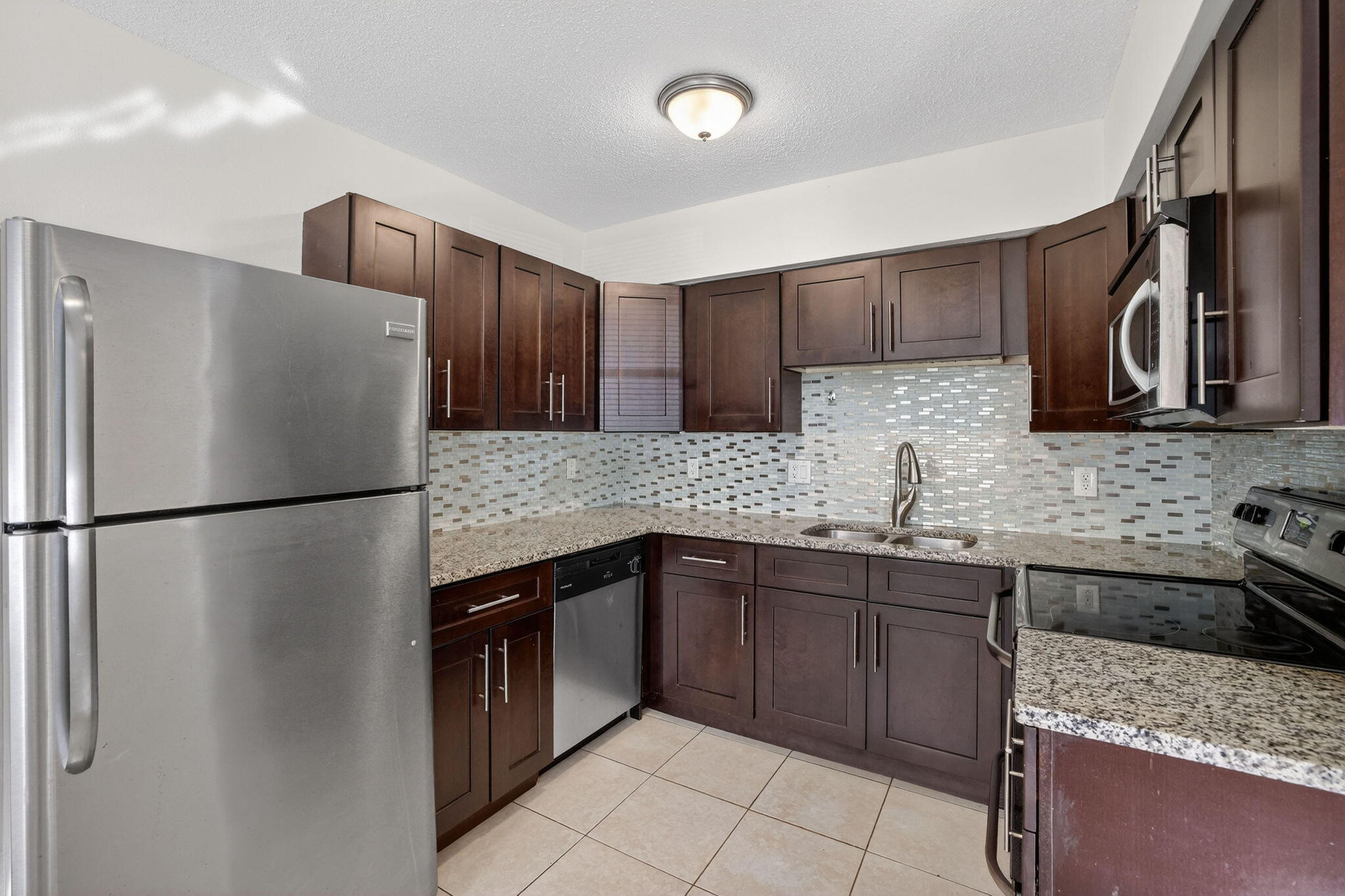 F A BARRETTS SUB OF W1/2 - Residential Lease