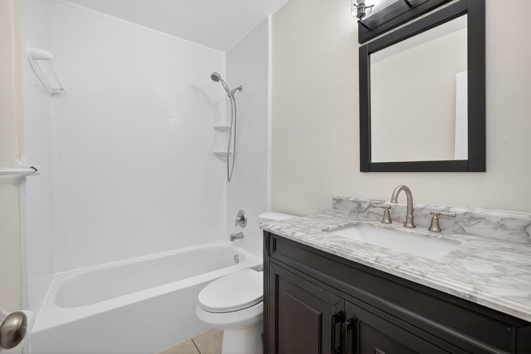 F A BARRETTS SUB OF W1/2 - Residential Lease
