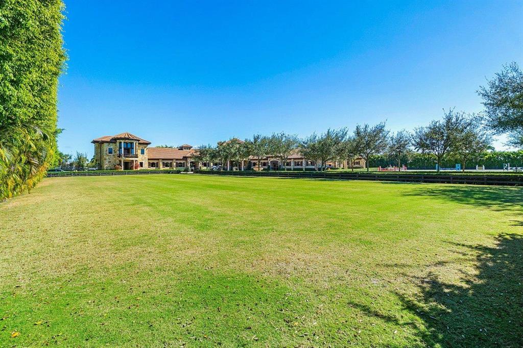 GRAND PRIX FARMS - Residential