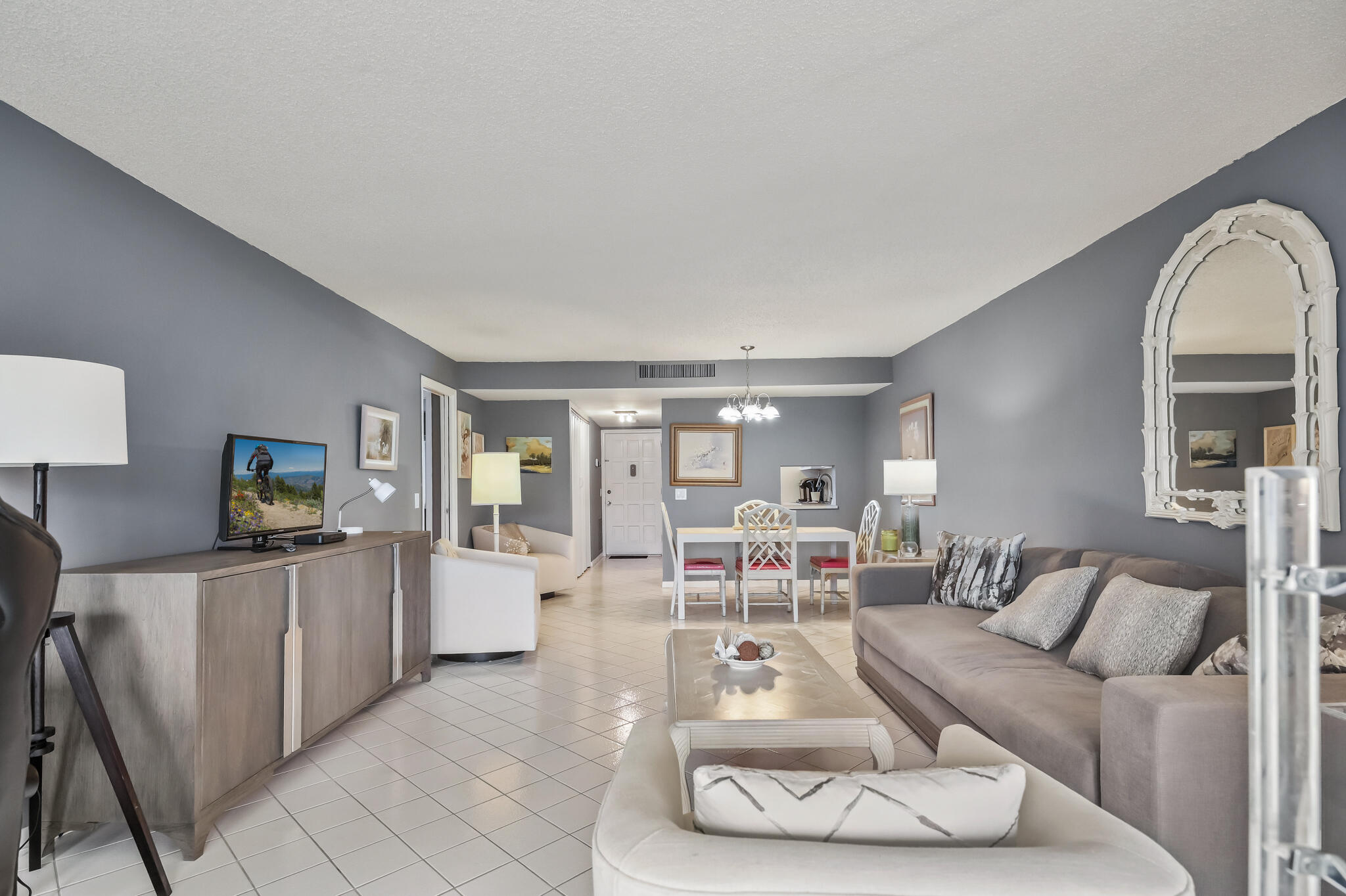 FOUNTAINS OF PALM BEACH CONDO 5 - Residential