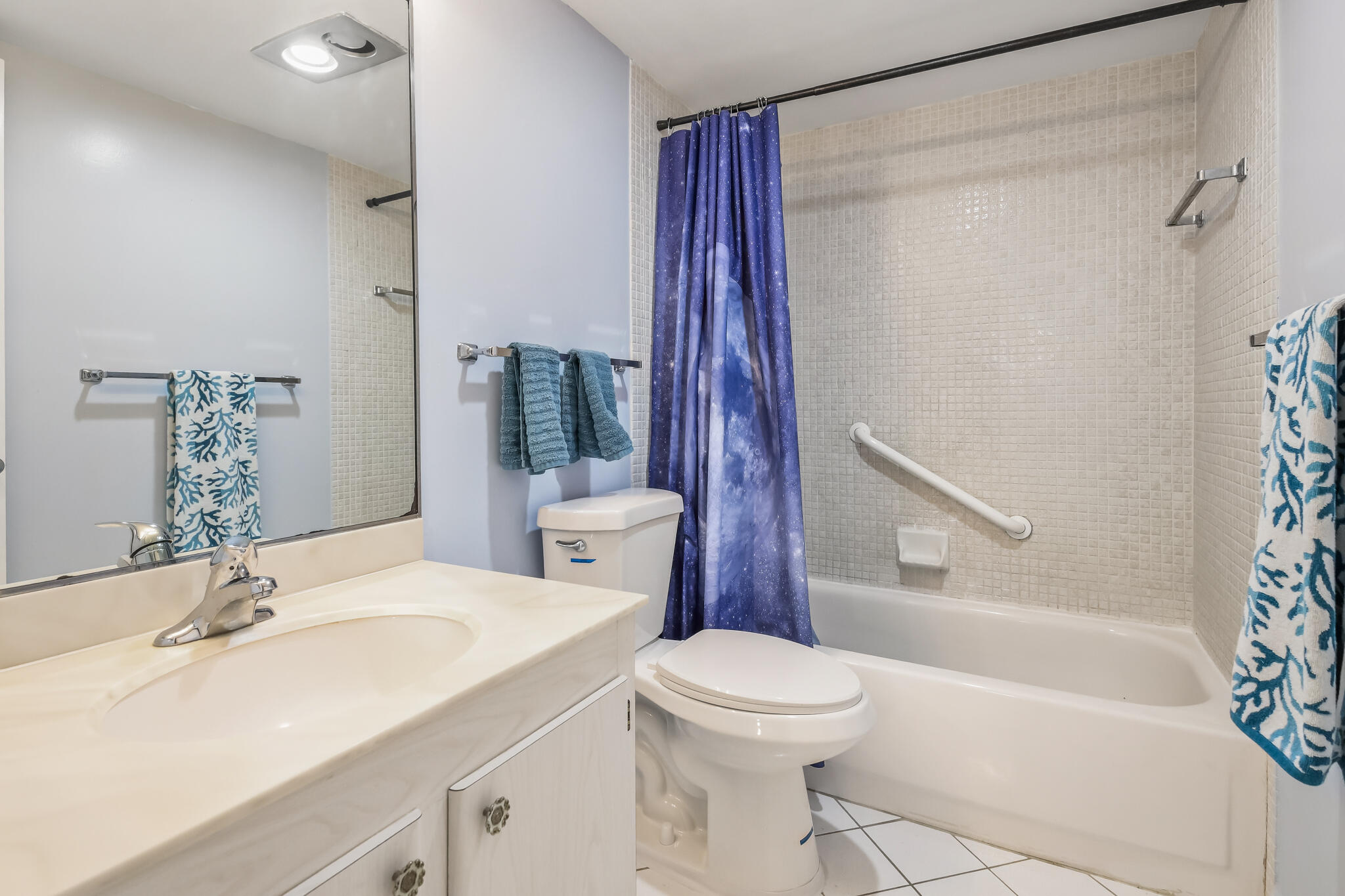 FOUNTAINS OF PALM BEACH CONDO 5 - Residential