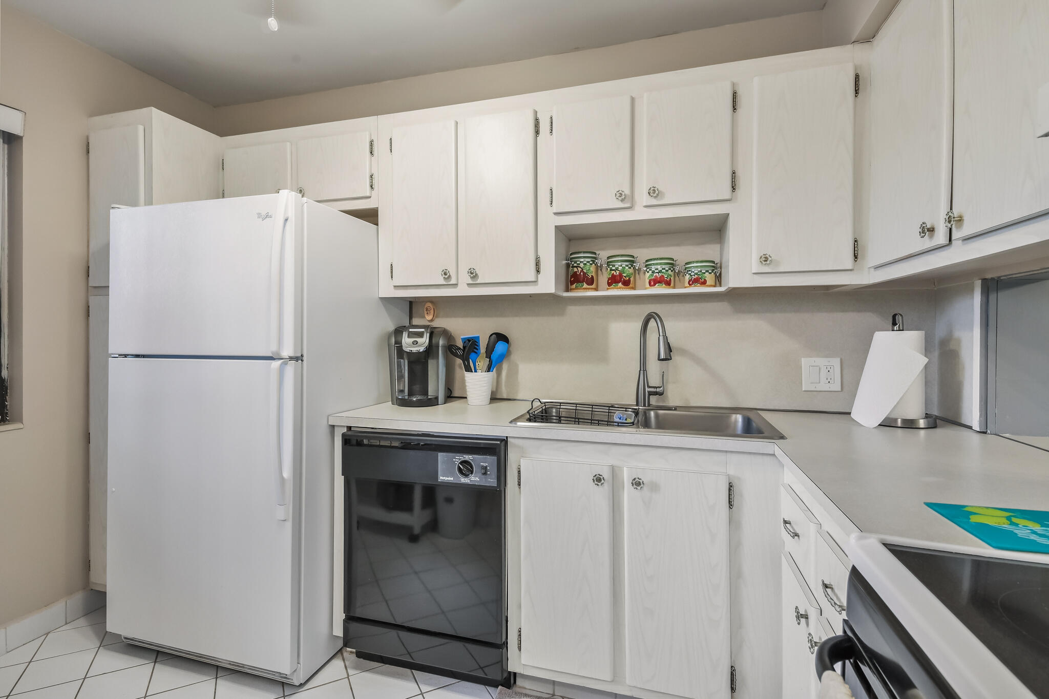 FOUNTAINS OF PALM BEACH CONDO 5 - Residential