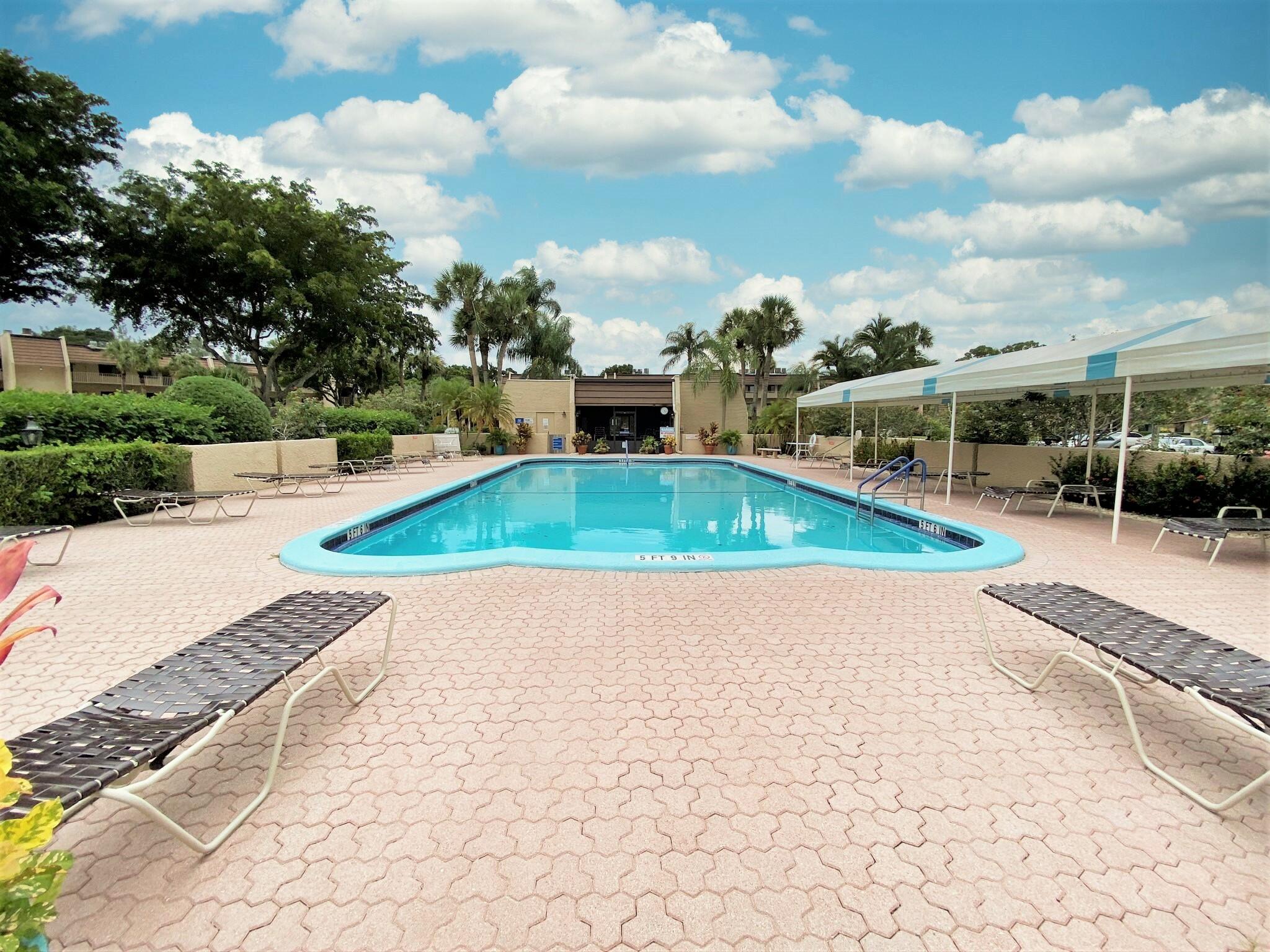 FOUNTAINS OF PALM BEACH CONDO 5 - Residential
