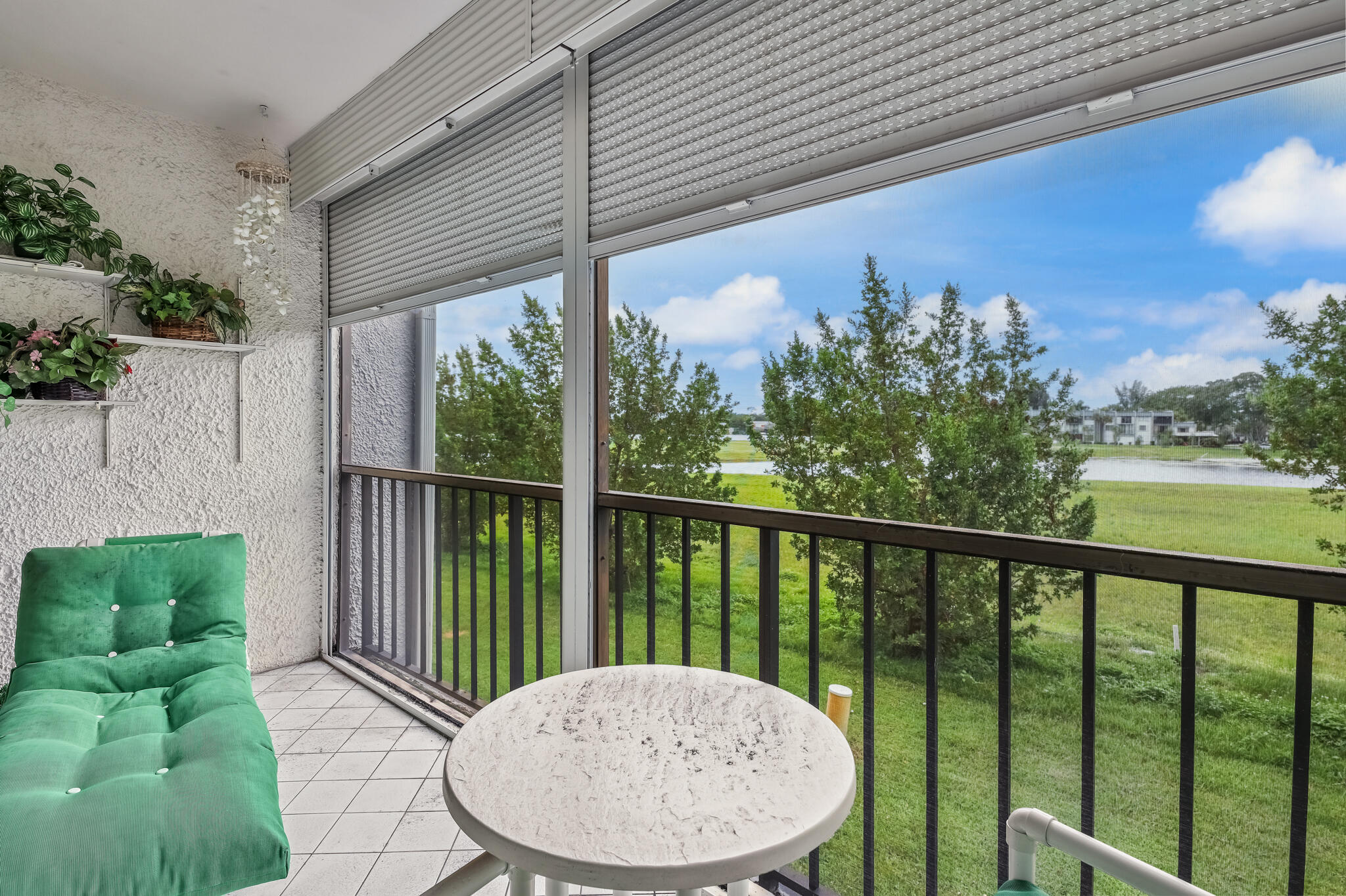 FOUNTAINS OF PALM BEACH CONDO 5 - Residential