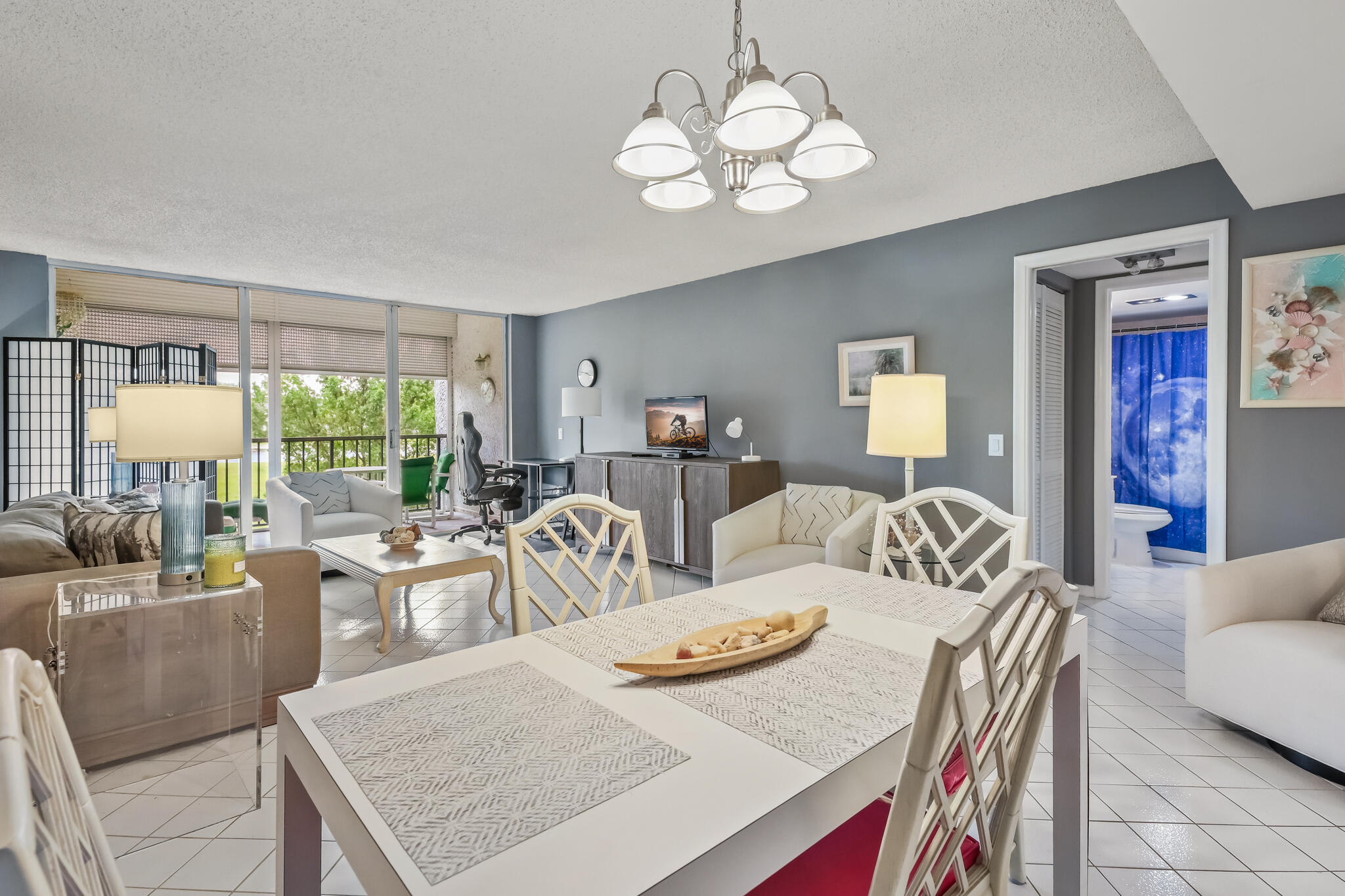 FOUNTAINS OF PALM BEACH CONDO 5 - Residential