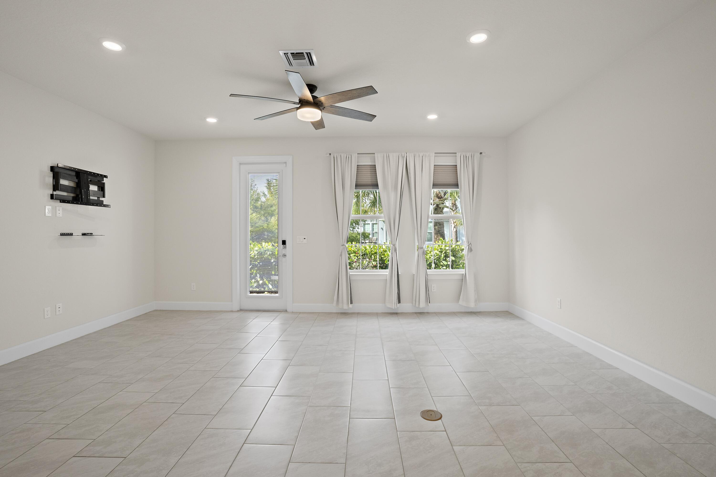 OCEAN COVE - Residential Lease