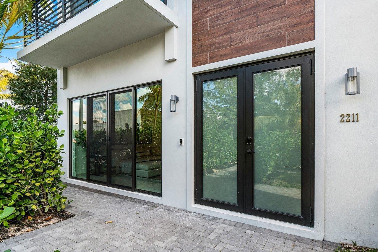 DELRAY 7 TOWNHOMES - Residential Lease