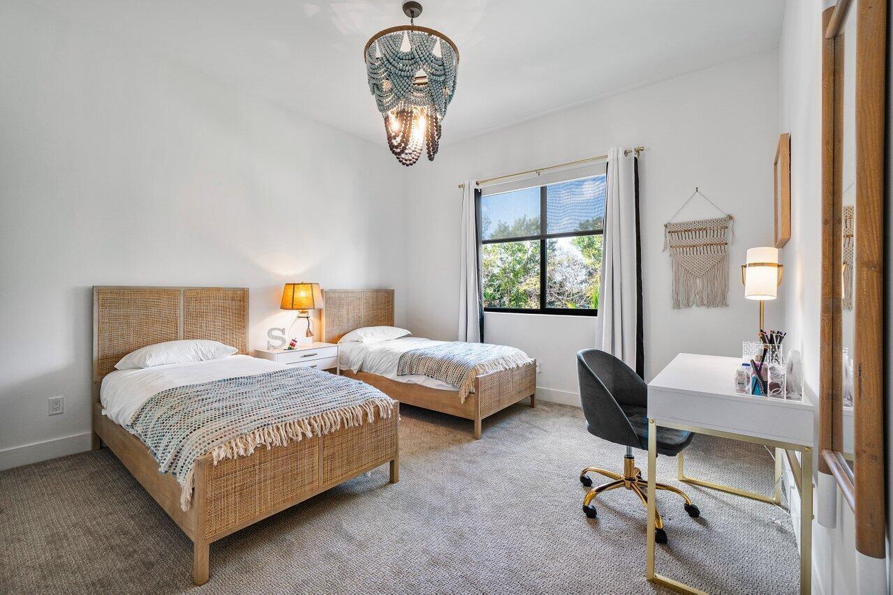 DELRAY 7 TOWNHOMES - Residential Lease