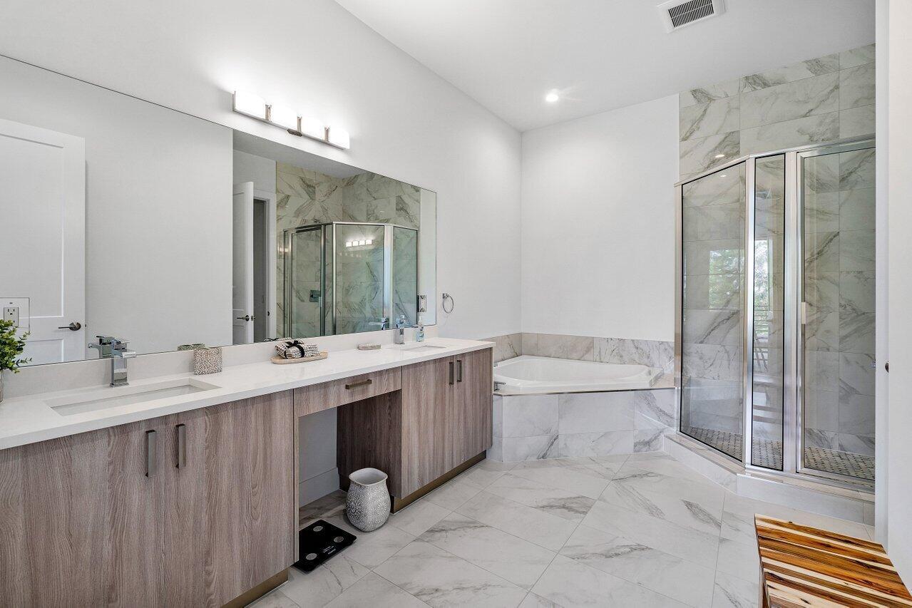 DELRAY 7 TOWNHOMES - Residential Lease