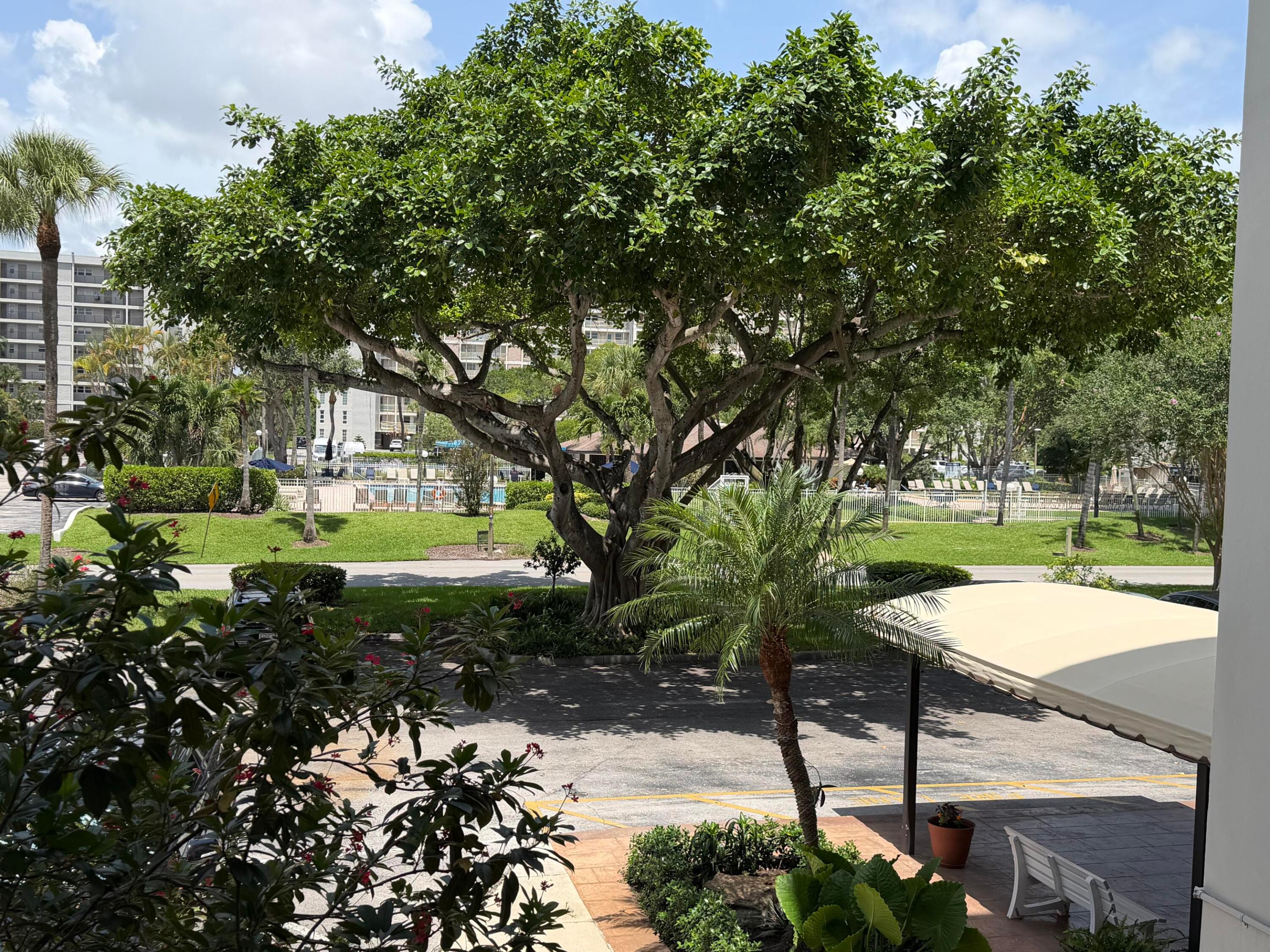 NO 16 PALM-AIRE COUNTRY CLUB - Residential Lease
