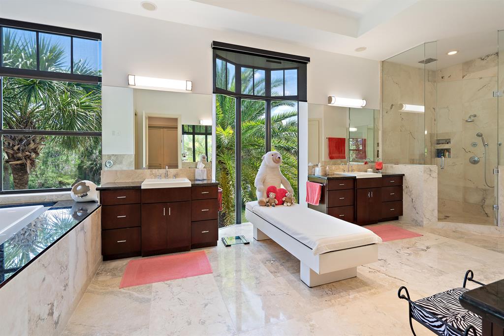 RANCH COLONY - RANCH ACRES - Residential