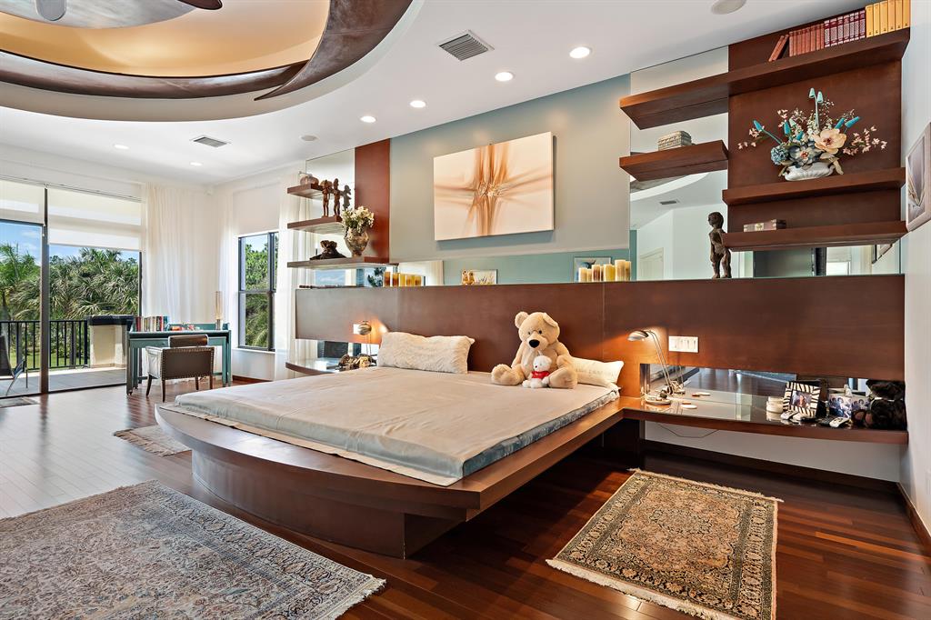 RANCH COLONY - RANCH ACRES - Residential