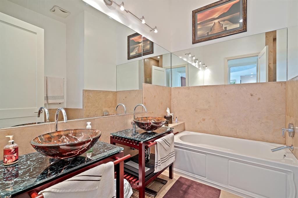 RANCH COLONY - RANCH ACRES - Residential