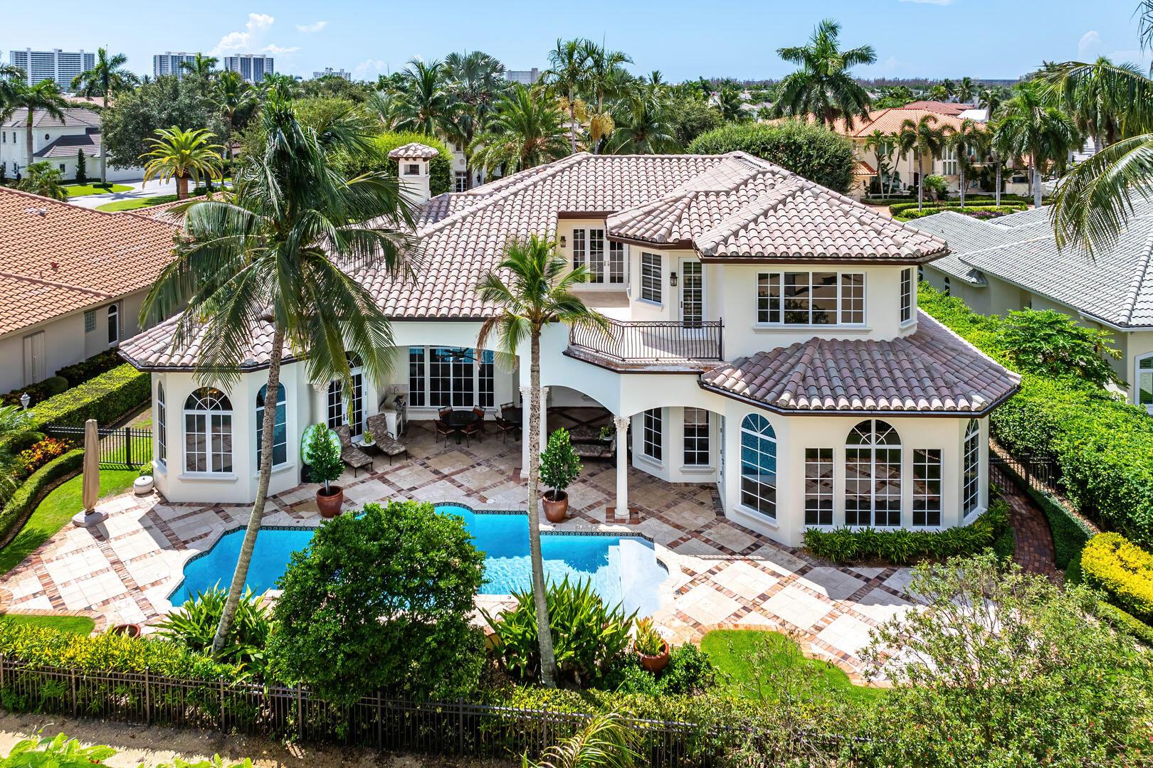 ROYAL PALM YACHT & COUNTRY CLUB - Residential