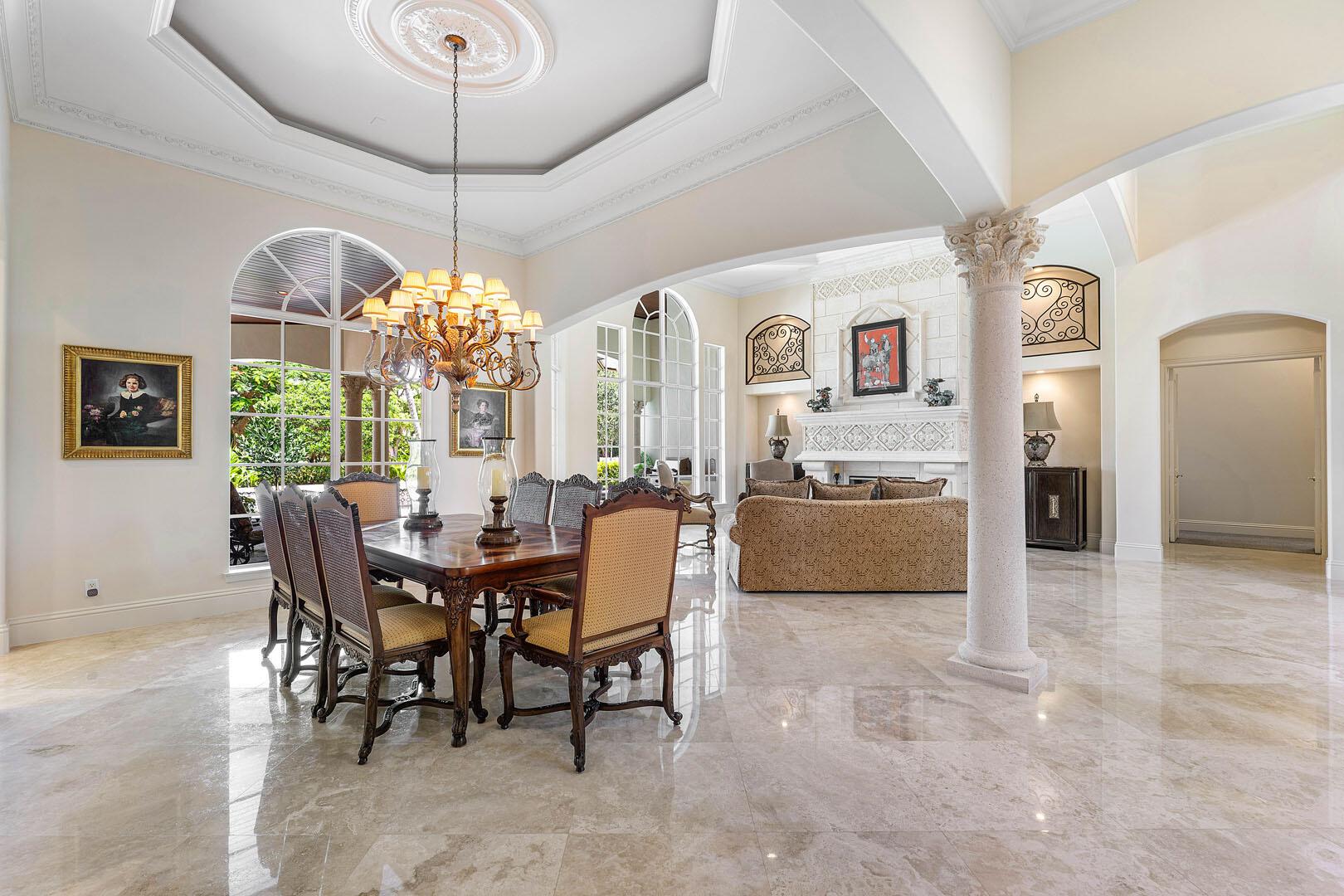 ROYAL PALM YACHT & COUNTRY CLUB - Residential