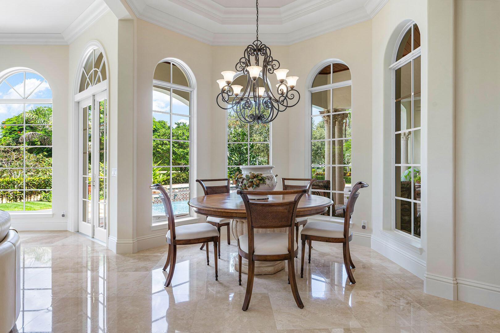 ROYAL PALM YACHT & COUNTRY CLUB - Residential