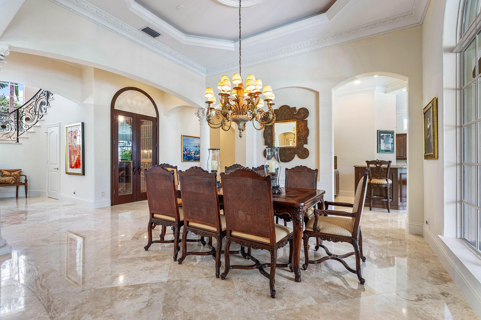 ROYAL PALM YACHT & COUNTRY CLUB - Residential