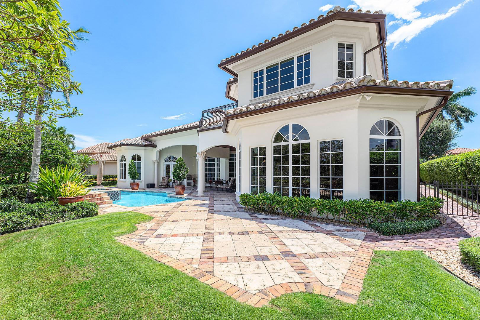 ROYAL PALM YACHT & COUNTRY CLUB - Residential
