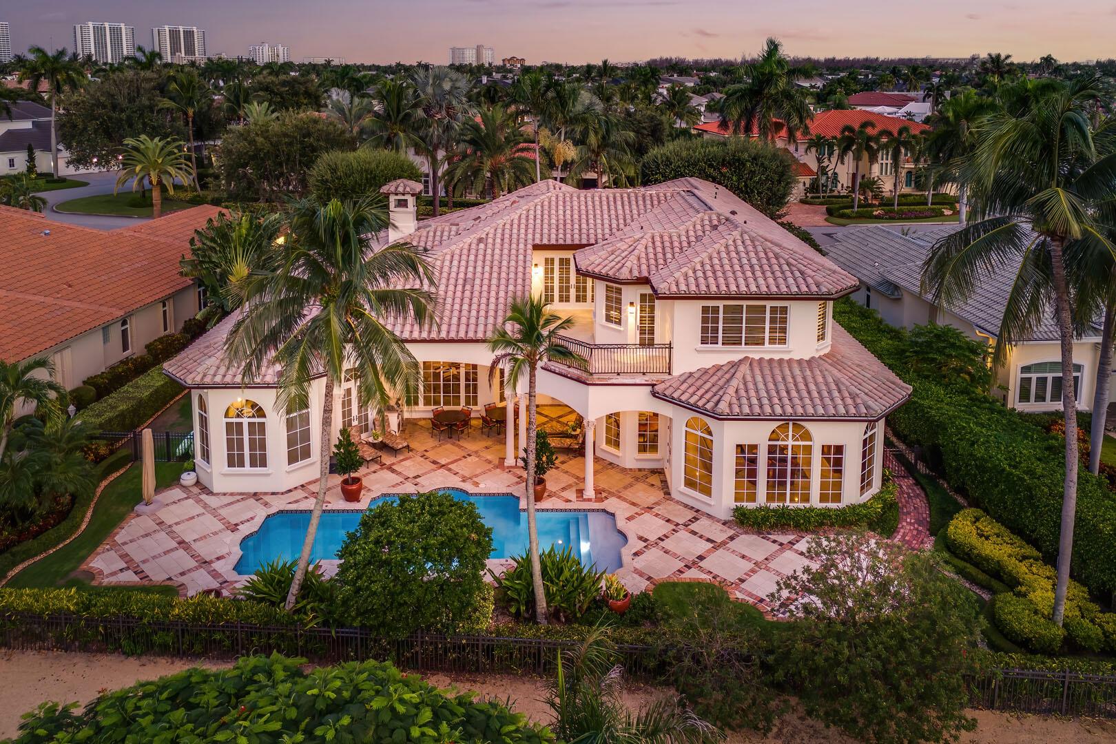 ROYAL PALM YACHT & COUNTRY CLUB - Residential