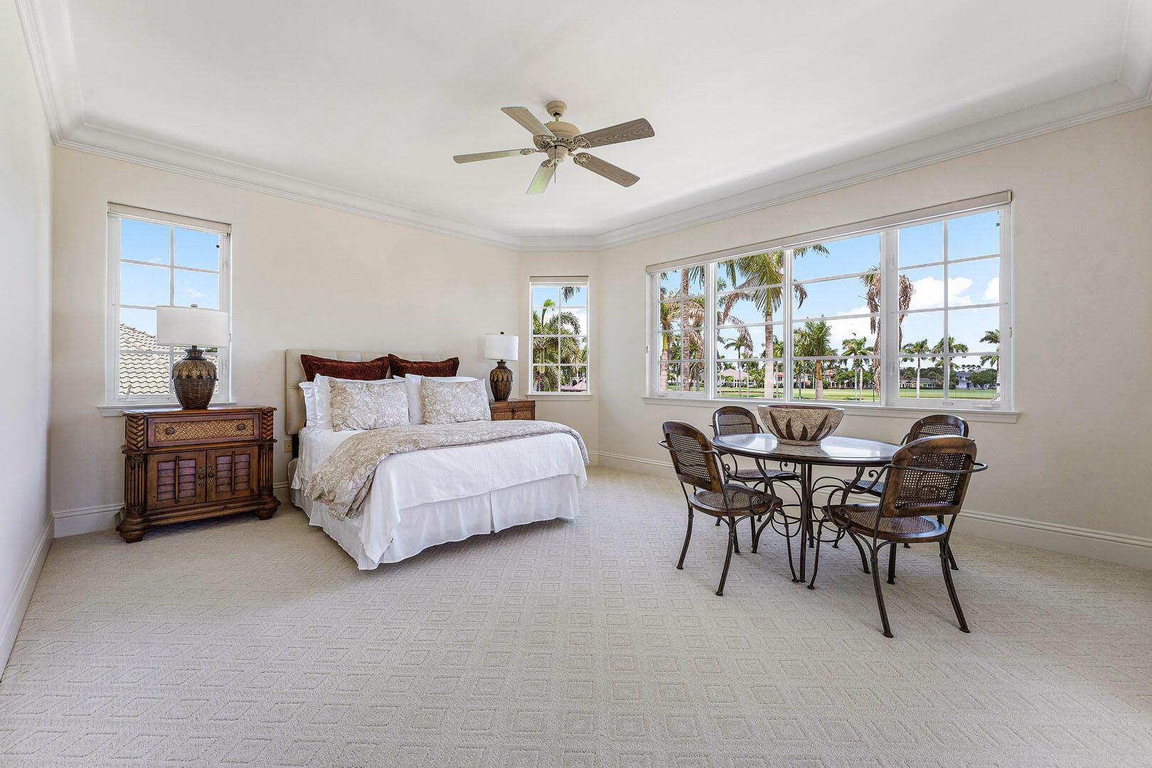 ROYAL PALM YACHT & COUNTRY CLUB - Residential