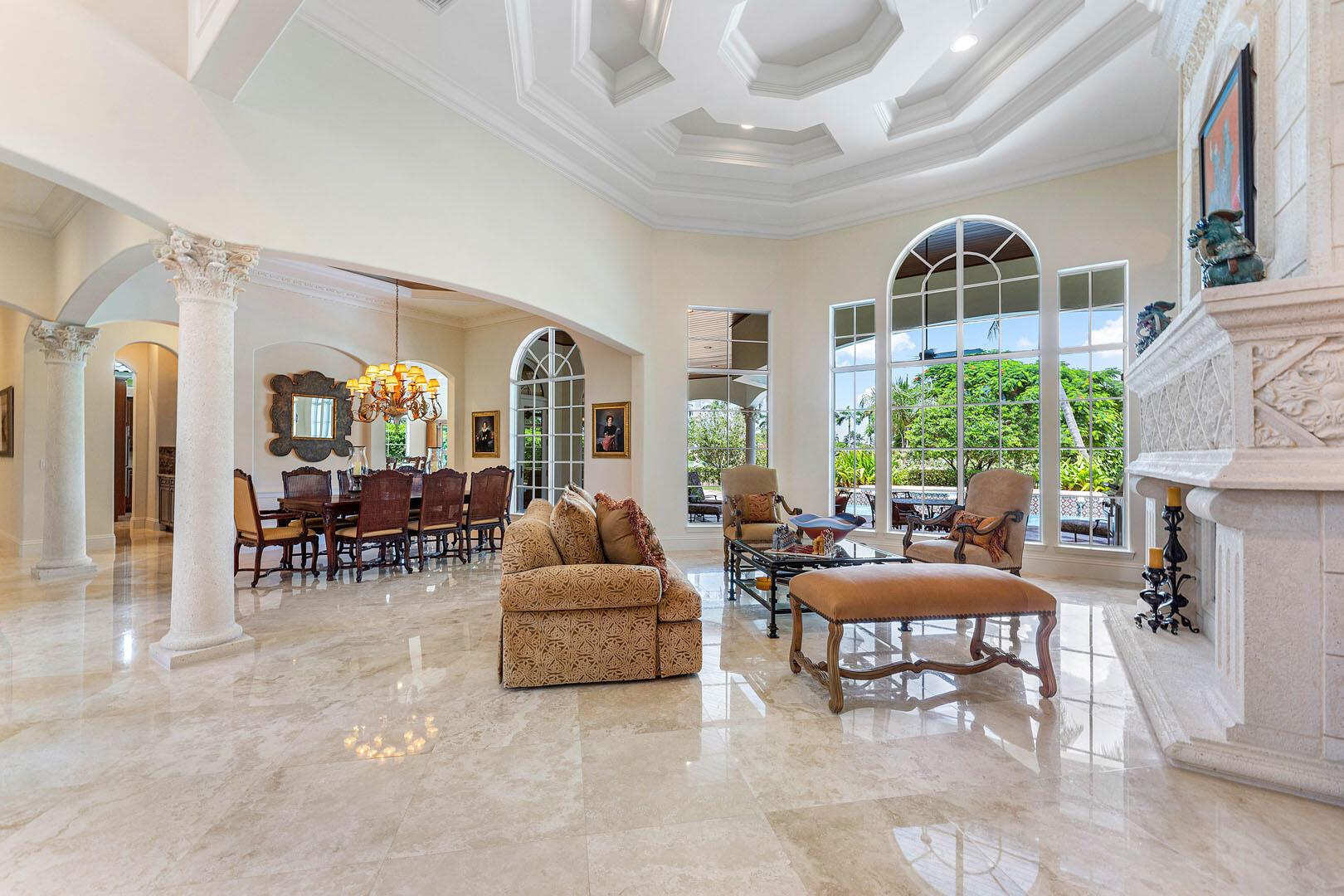 ROYAL PALM YACHT & COUNTRY CLUB - Residential