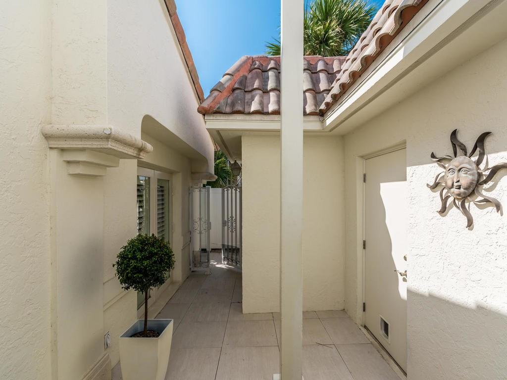 LAUDERDALE BEACH - Residential