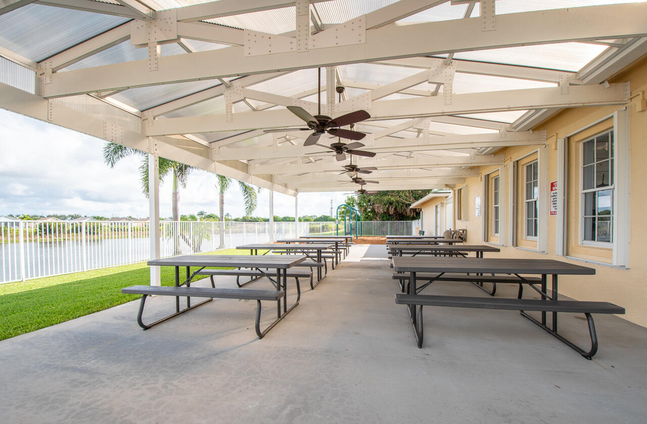 LAKEFOREST - Residential