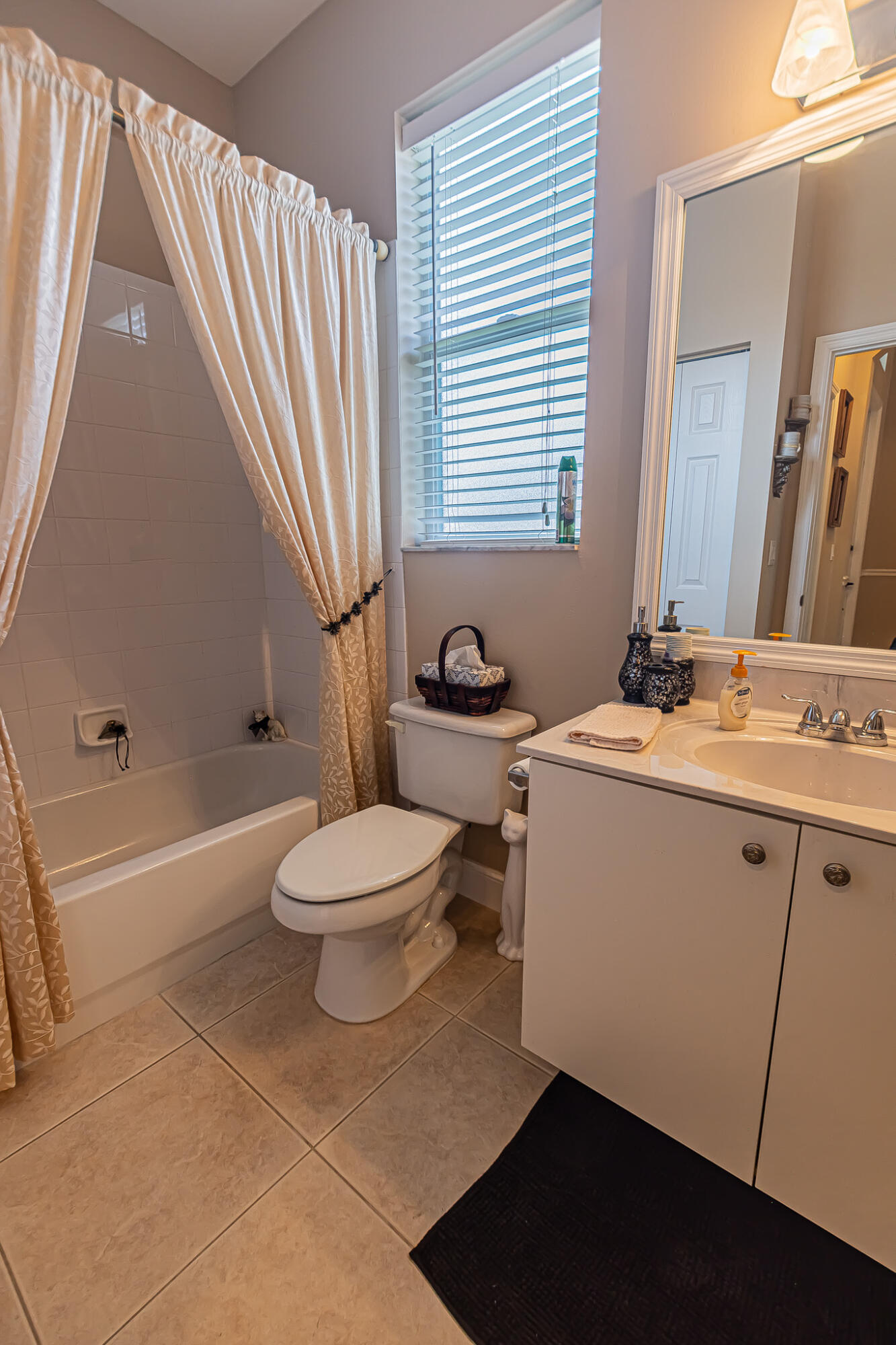 LAKEFOREST - Residential