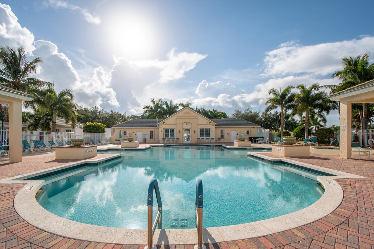LAKEFOREST - Residential