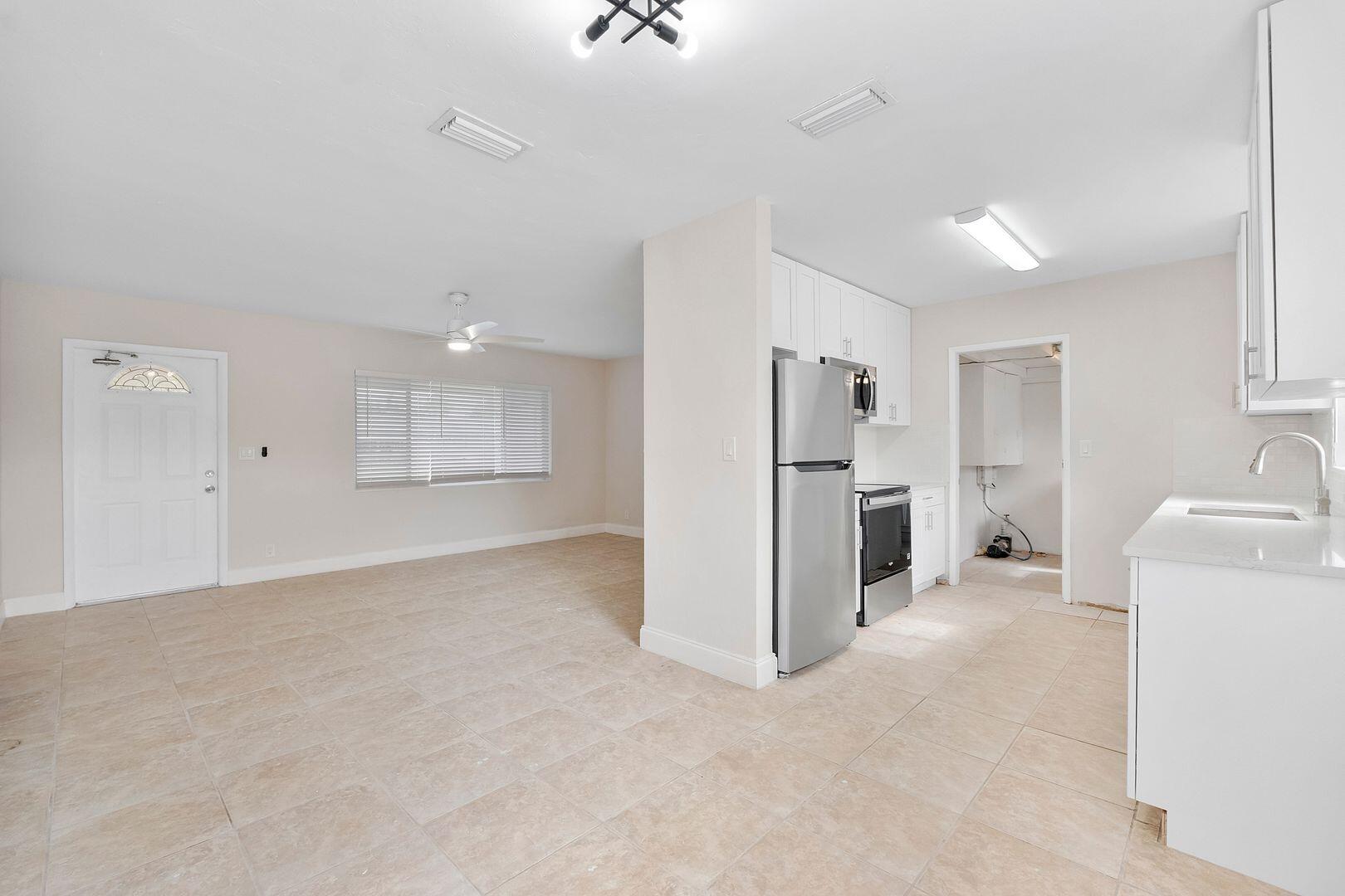 NORTH ANDREWS GARDENS 2ND ADD - Residential Lease